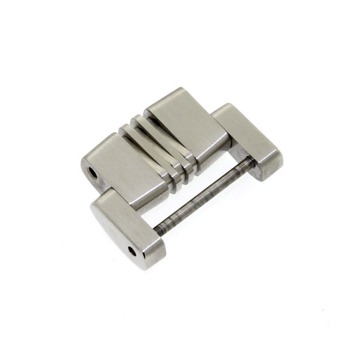 Corum Maglia in acciaio misure 20 x 9,5 x 4 mm