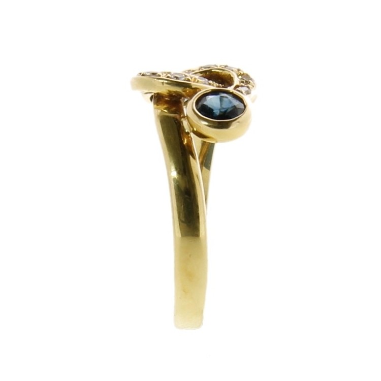 Anello Zaffiro Blu ct 0,65 Diamanti ct 0,14 GVS 8/8 Oro Giallo 18 kt 5 gr
