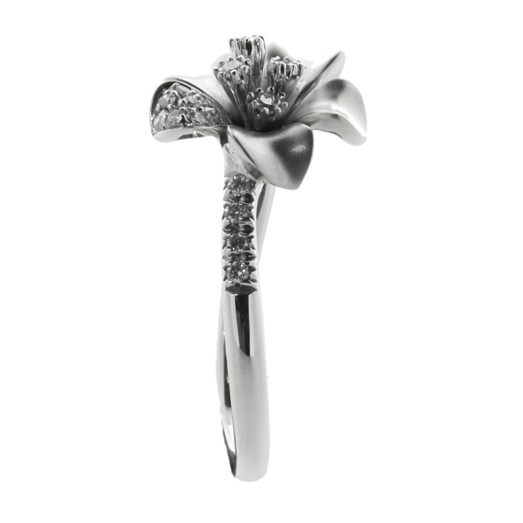 Anello Fiore Diamanti ct 0,19 Oro 18 kt