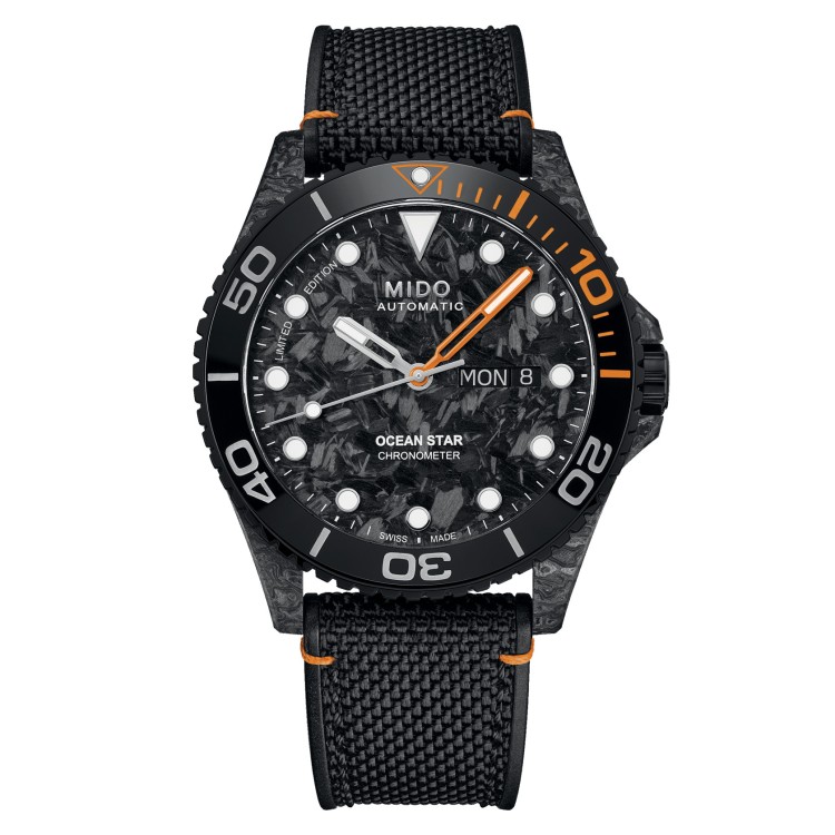 MIDO Ocean Star 200C Carbon M042.431.77.081.00 Automatico 42.50 mm
