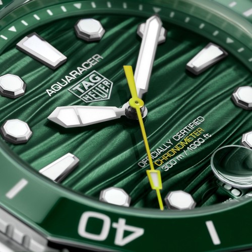 TAG Heuer Aquaracer Professional 300 Date Automatico 42 mm Acciaio WBP5116.BA0013