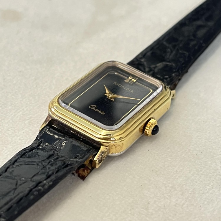 Mondia Orologio 20680 a carica al Quarzo 19,5 x 24 x 7,3 mm.