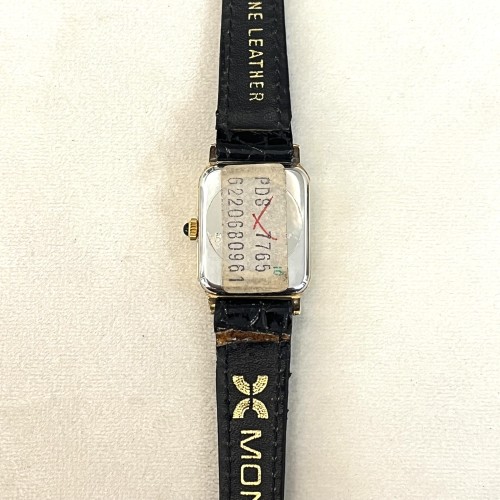 Mondia Orologio 20680 a carica al Quarzo 19,5 x 24 x 7,3 mm.