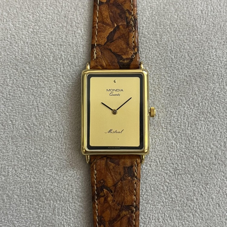 Mondia Orologio 20148 a carica al Quarzo 31 x 24,5 x 5,5 mm.