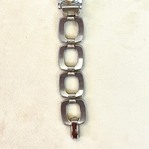 Timex Elisse Ovale Lungo Orologio 519.105 a carica manuale 37,5 x 20 x 7,5 mm.
