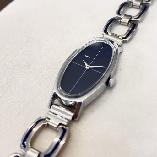 Timex Elisse Ovale Lungo Orologio 519.105 a carica manuale 37,5 x 20 x 7,5 mm.
