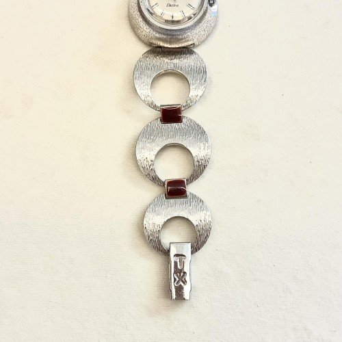 Timex Orologio Braccale Placche Rotonde Satinate a carica elettrica 29,5 x 14,5 mm