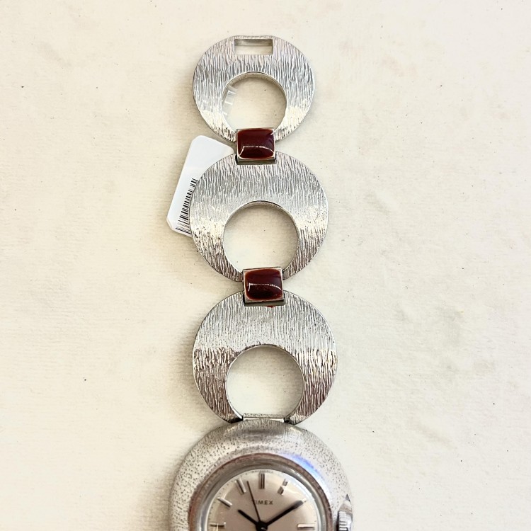 Timex Orologio Braccale Placche Rotonde Satinate a carica elettrica 29,5 x 14,5 mm