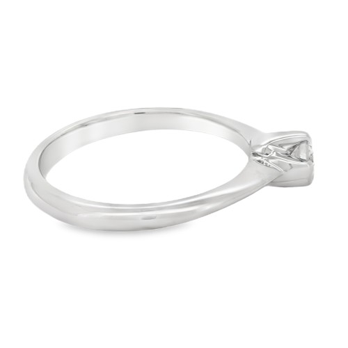 Anello Solitario Diamante ct 0,18 Oro 18 kt