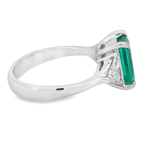 Anello Smeraldo Diamanti ct 0,64 Oro 18 kt