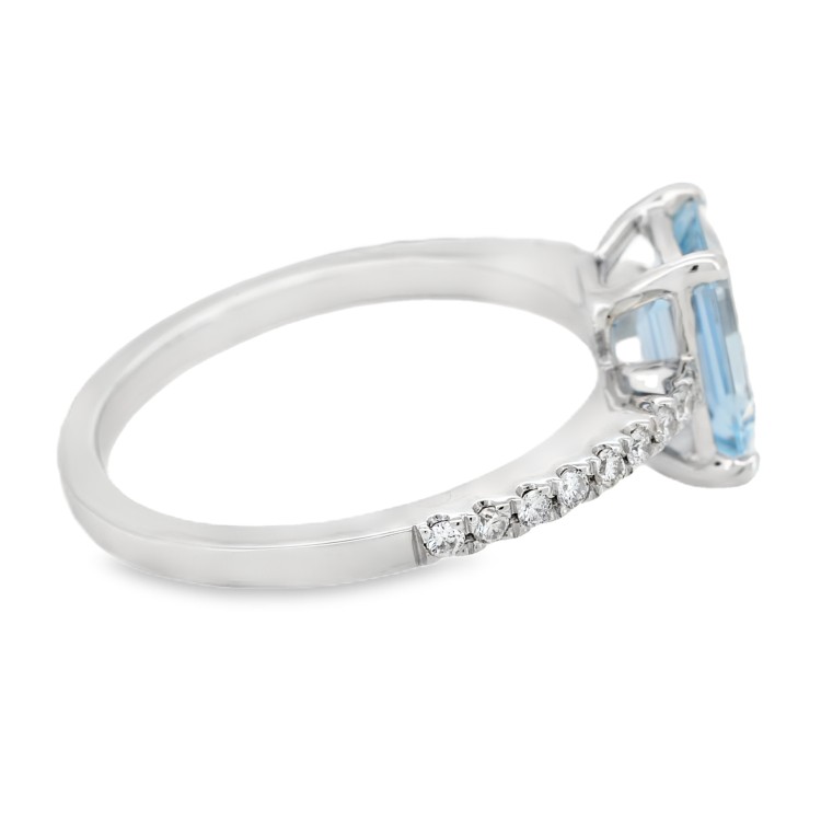 Anello Acquamarina ct 1,15 Diamanti ct 0,135 F VS Oro Bianco 18 kt 3,16 gr