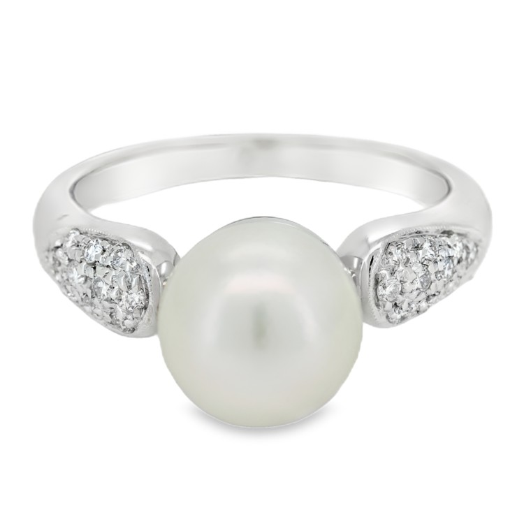 ANELLO Perla Giapponese 9 mm e Diamanti Taglio a Brillante ct 0,19 F VVS Oro Bianco 750 18 kt 5,4 gr