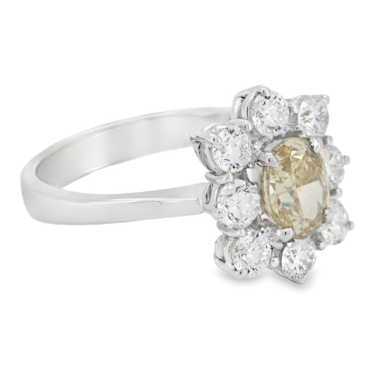 Anello Diamante Fancy Margherita ct 1,12  misura 7 x 5 mm con certificato IGI Diamanti ct 1,05 F VS Oro 750 18 kt 5,32 gr