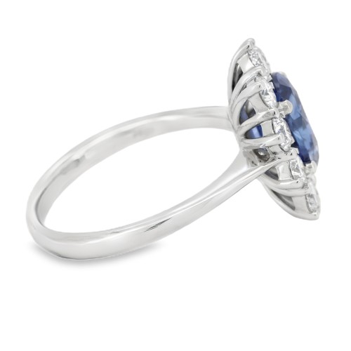 Anello Margherita Zaffiro Blu ct 1,99 Diamanti ct 1,04 F VS Oro Bianco 18 kt 4,70 gr