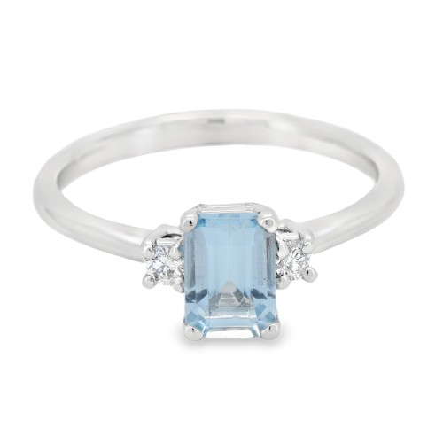 Anello Acquamarina Ottagonale 7 x 5 mm ct 0,89 Diamanti 0,09 F VS2 Oro Bianco 18 kt 3,12 gr