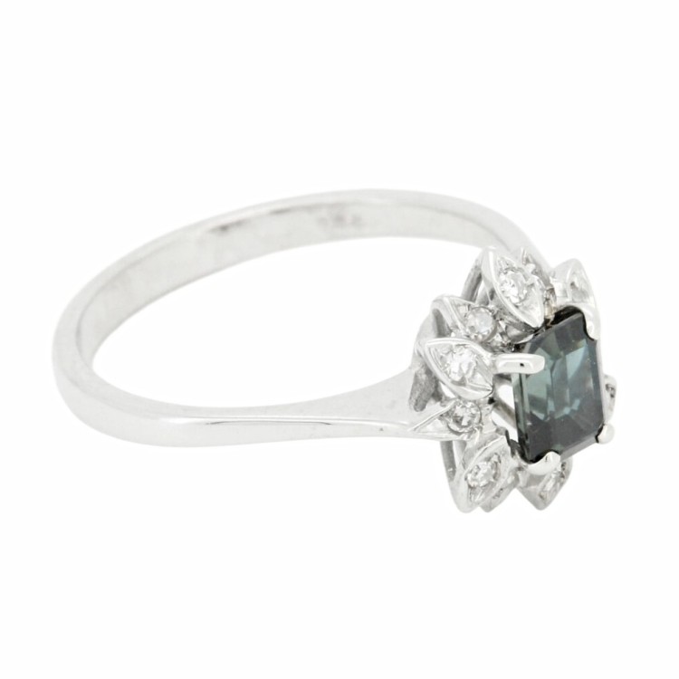 Anello Zaffiro ct 0,22 e Diamanti ct 0,03 Oro 18 kt 6,4 gr