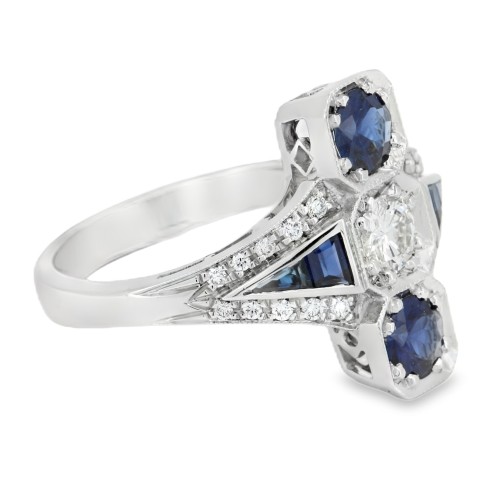 Anello Stile Antico ART DEC0 Zaffiro Blu Diamanti ct 0,22 + 0,10 F VVS Oro 18 kt