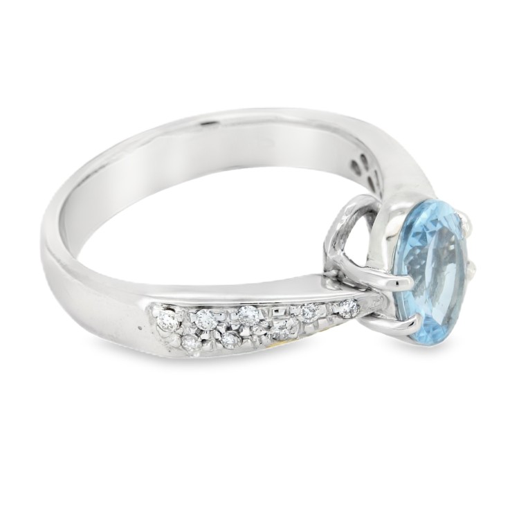 Anello Acquamarina Diamanti ct 0,16 Oro 18 kt