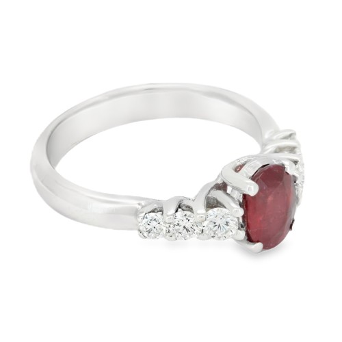 Anello Rubino ct 1,07 Diamanti taglio a Brillante ct 0,41 F SI e Oro Bianco 750 18 kt 4,7 gr