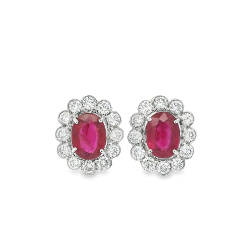 Orecchini Margherita Rubino 7 x 5 mm ct 2,01 Diamanti ct 0,75 F VS2 Oro 18 kt 3,75  gr
