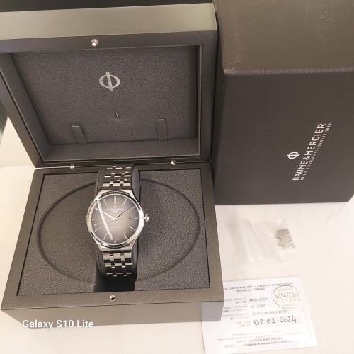 BAUME & MERCIER Clifton M0A10551 Orologio acciaio Automatico Quadrante Antracite sfumato