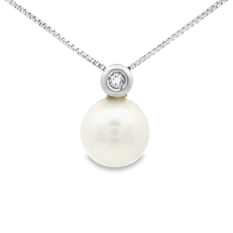 Collana Perla 8,3 mm Diamante ct 0,06 Oro 18 kt