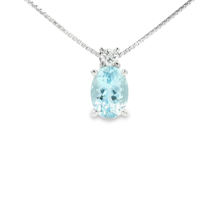 Collana Acquamarina Ovale 7 x 5 mm ct 0,78 Diamante ct 0,05 F VVS in Oro 18 kt 2,24 gr
