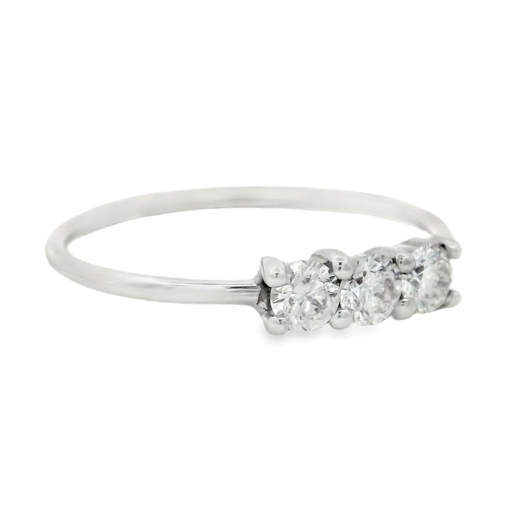 Anello TRILOGY Diamante ct 0,33 F VS Oro 18 kt 1,38 gr